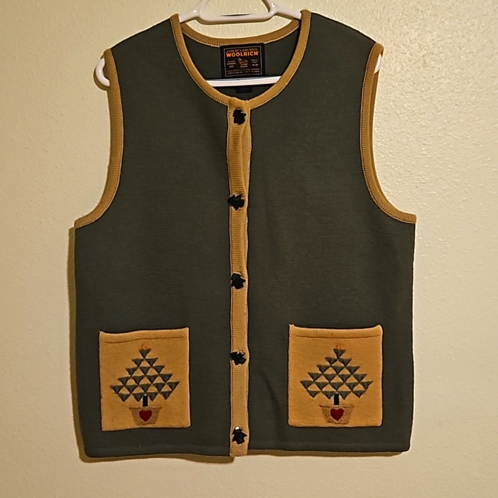 Woolrich 100% Wool Christmas Holiday sweater vest Chistmas tree buttons sz. L